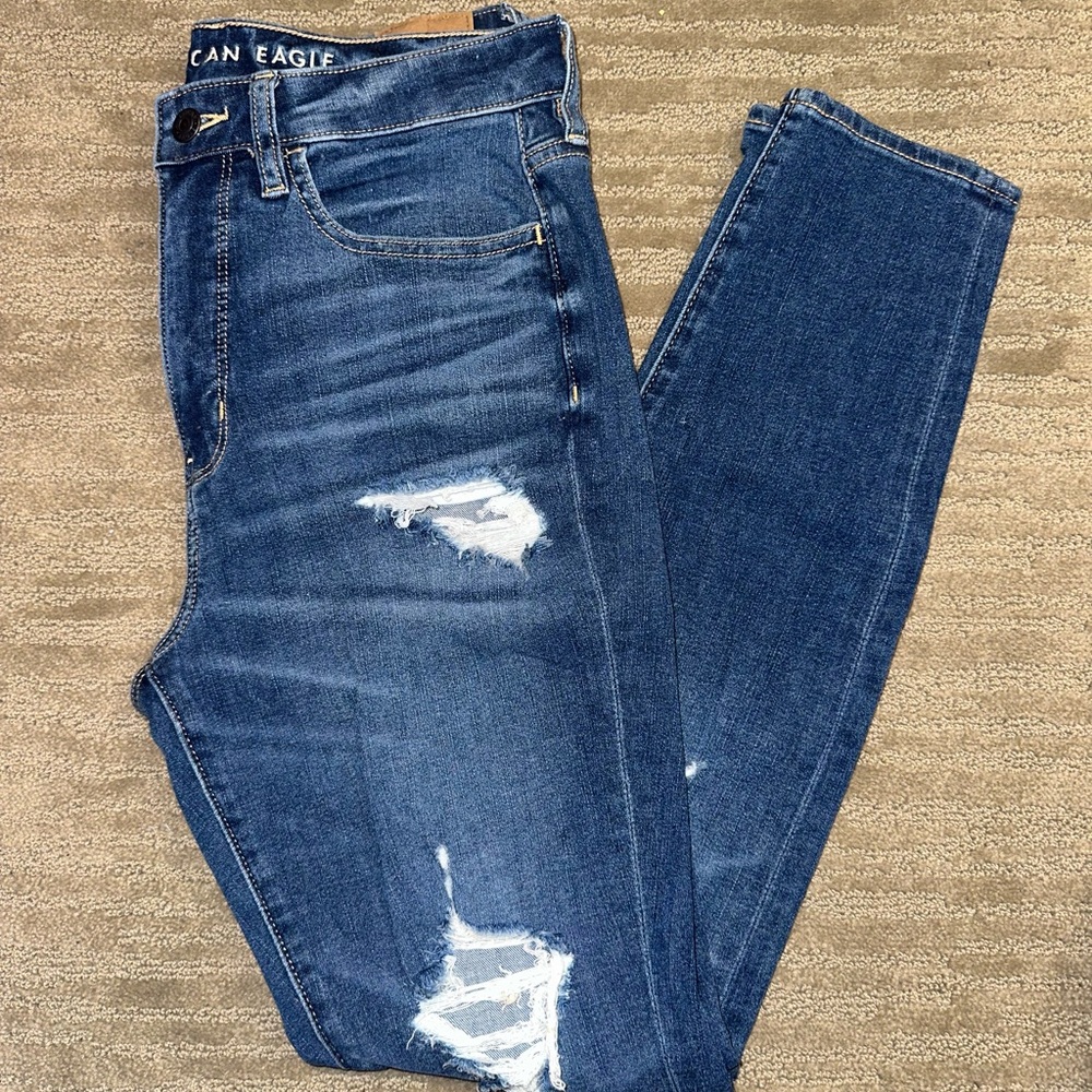 AE Distressed Super High Rise Dream Jeans